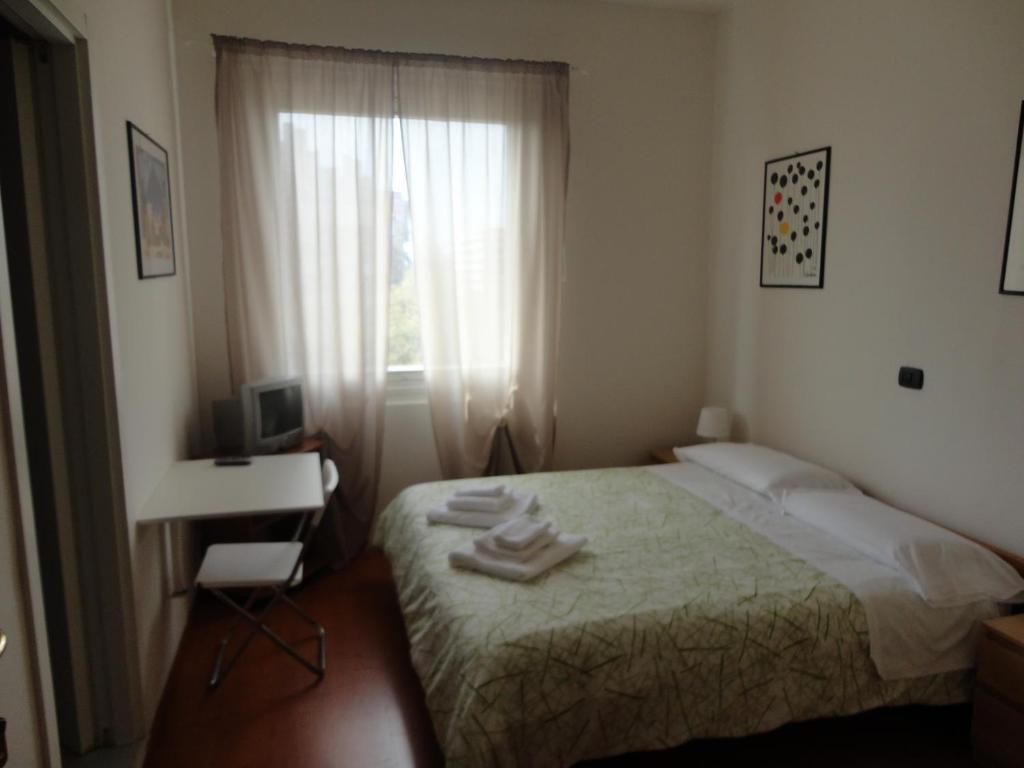 Alloggio Cavour Ferrara Habitación foto